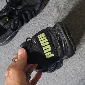 Black & neon green/yellow Puma shoes